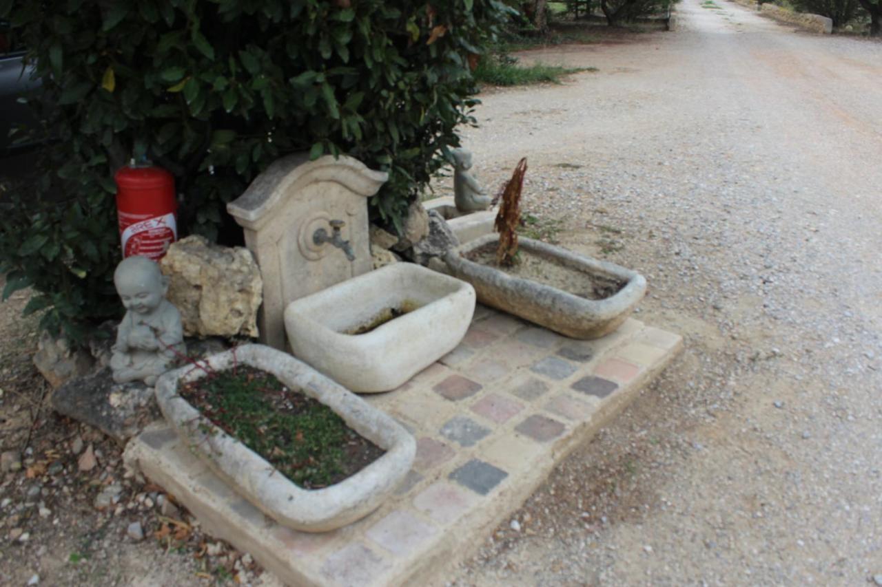 Appartamento Mas Des Oliviers Saint-Estève Esterno foto